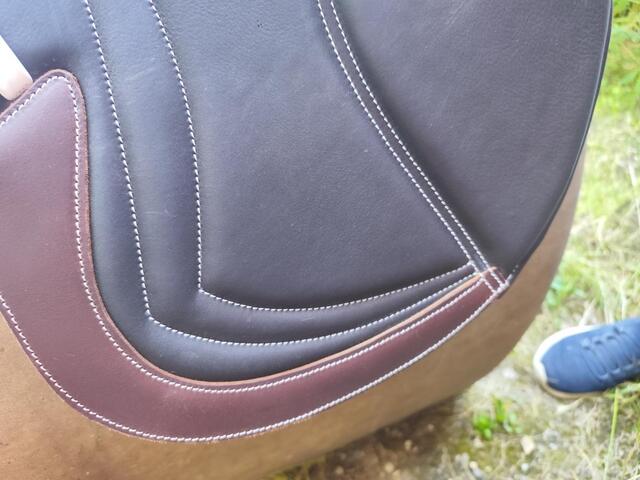 Selle EKUS F4 - 17,5" état neuf