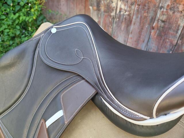 Selle EKUS F4 - 17,5" état neuf
