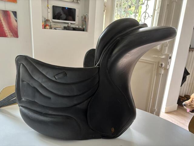 Selle dressage 17 pouces