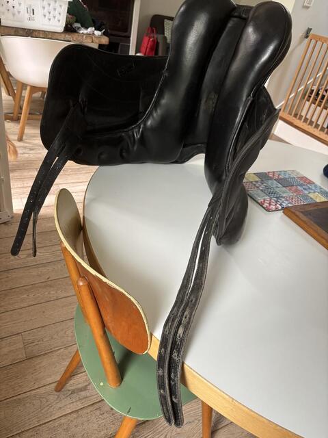 Selle dressage 17 pouces