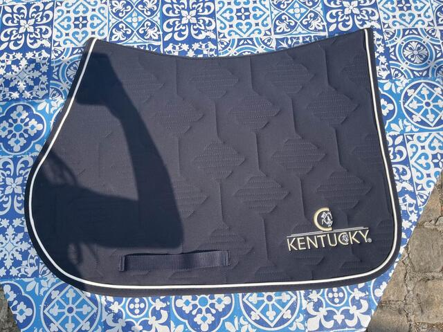 Tapis Kentucky bleu marine