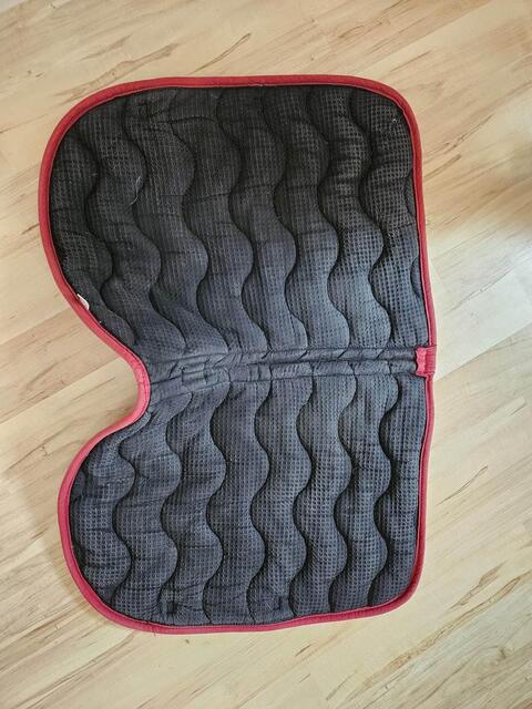 tapis equitheme bordeaux