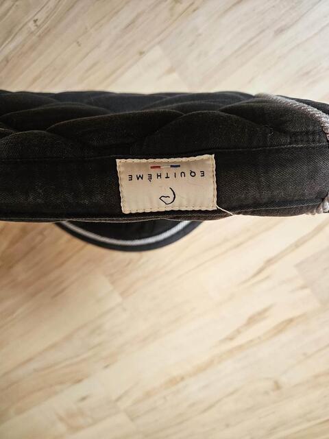 tapis équitheme