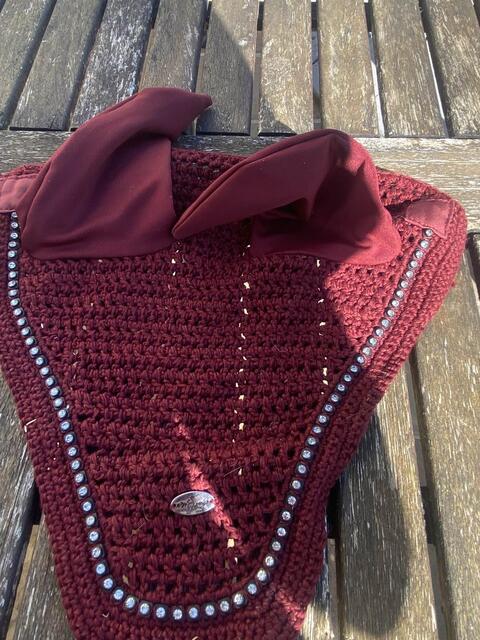 bonnet bordeaux
