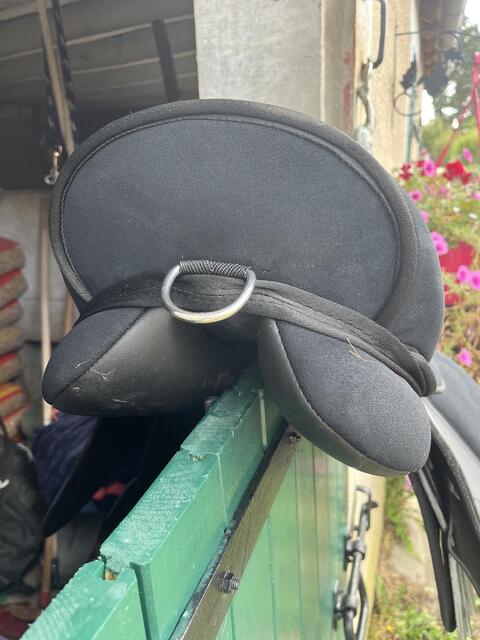Selle synthétique mixte