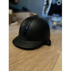 Bombe noire taille 56
