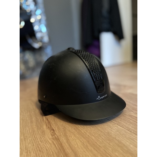 Bombe noire taille 56
