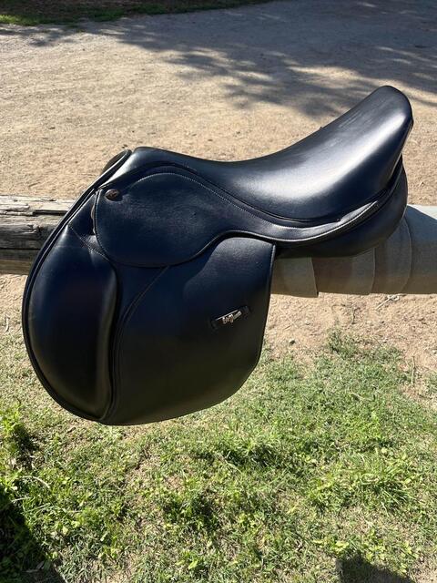 selle noir Éric Thomas