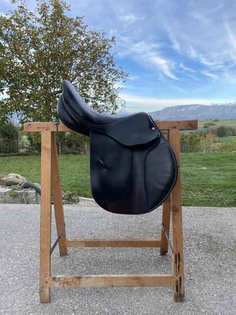 Selle Childéric 17p