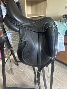 Selle dressage CWD SE37