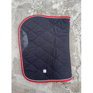 tapis noir et rouge GEM