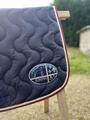 Tapis Jump’in bleu marine et rose