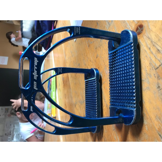 Étriers Jin stirrup
