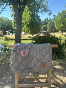 tapis et bonnet childeric