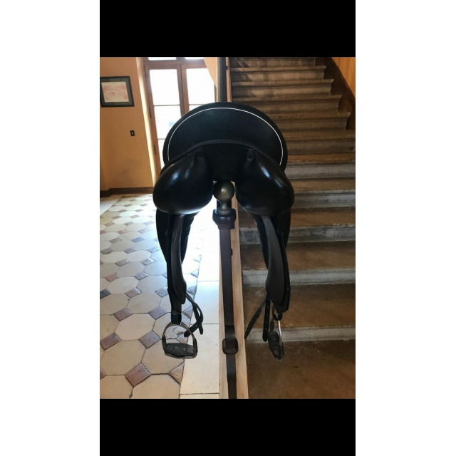 Selle de dressage