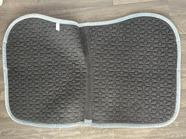 Tapis Kentucky Velvet bleu clair