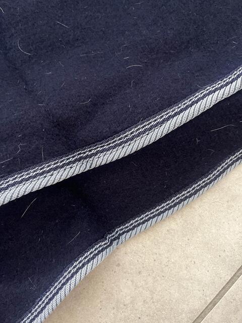 couverture avec couvre cou bleu marine