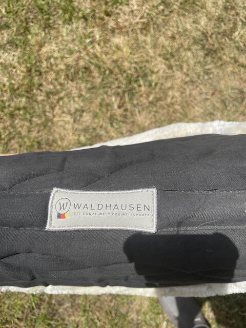 Amortisseur noir Waldhaussen