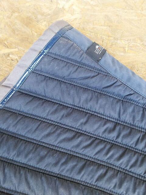 Tapis Silver Crown bleu