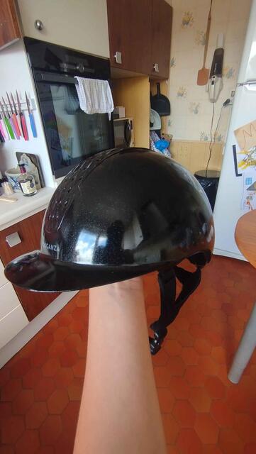 Bombe Noire pailletée