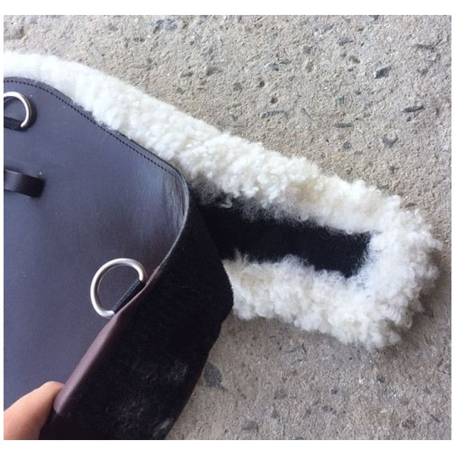 Bavette cuir avec mouton synthétique