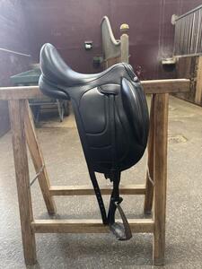 Selle de dressage Devoucoux Makila Harmonie S 2024