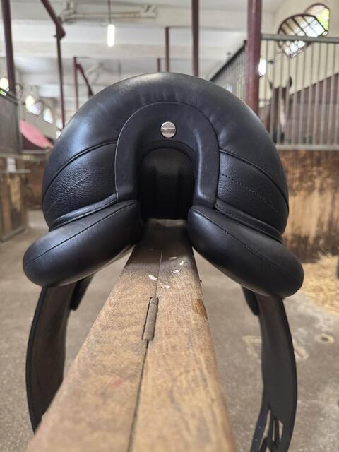 Selle de dressage Devoucoux Makila Harmonie S 2024