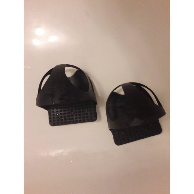 Etriers équitation inox adultes et Coques de sécurité pour étriers équitation adulte MATRIX 120 noir