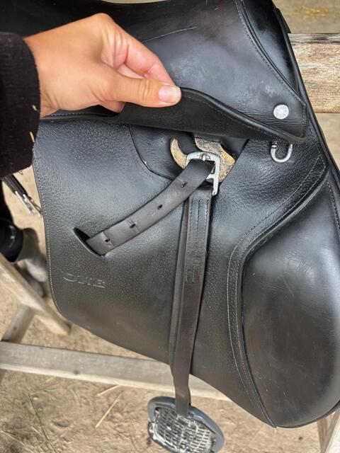 Selle Hervé godignon 17’