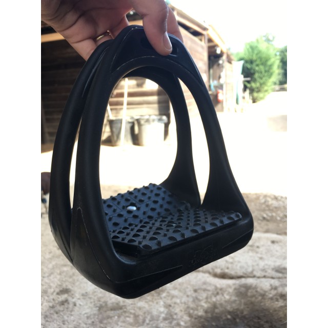 Étriers compositi noirs