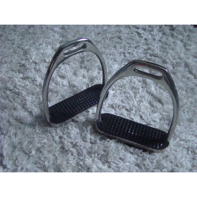 etriers argent metal