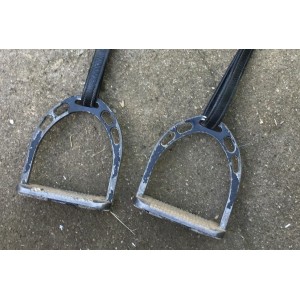 Etrivières noires + Etrier HKM