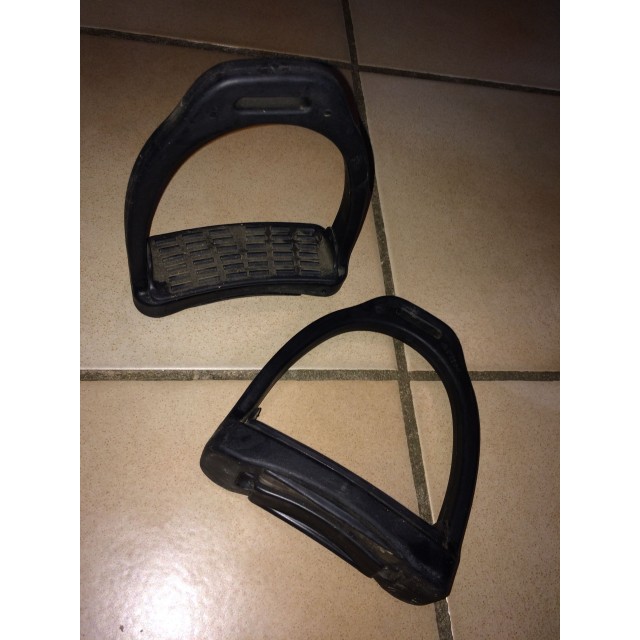 étrier fouganza noir