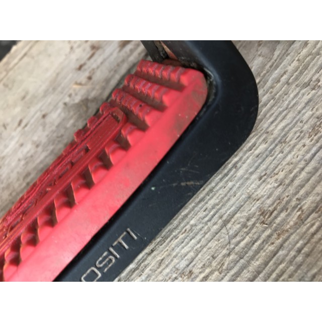 Étriers compositi rouges