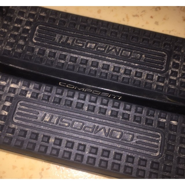 Etriers compositi noir