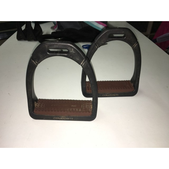 étriers compositi
