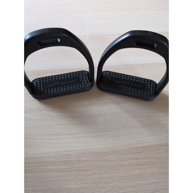 étriers compositi fouganza