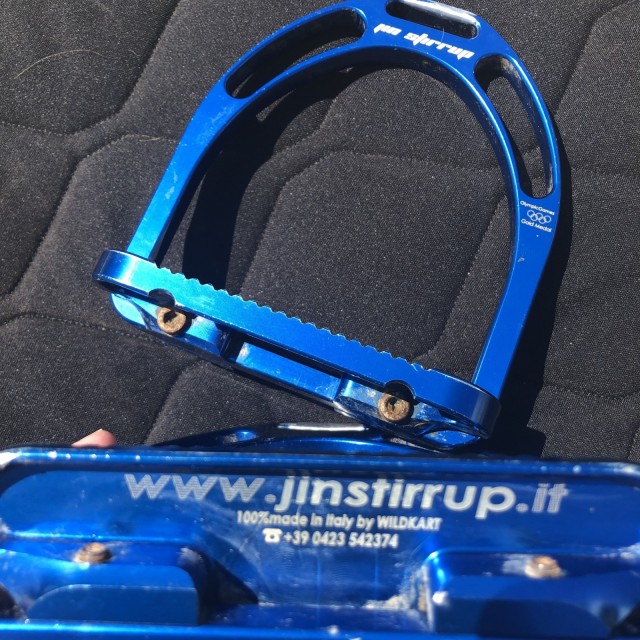 Étrier Jin stirrup