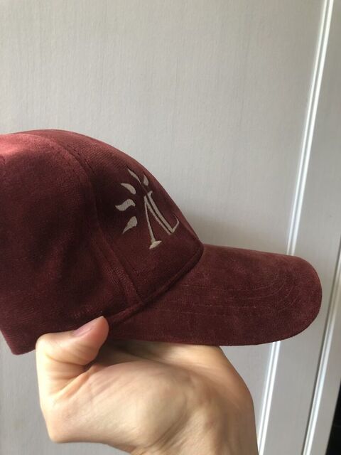 casquette velour rouge AL