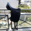 Selle de dressage et bride en cuir noir