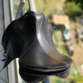 Selle de dressage et bride en cuir noir