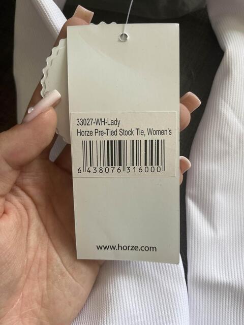 Cravate pour femme / plastron pour dressage
