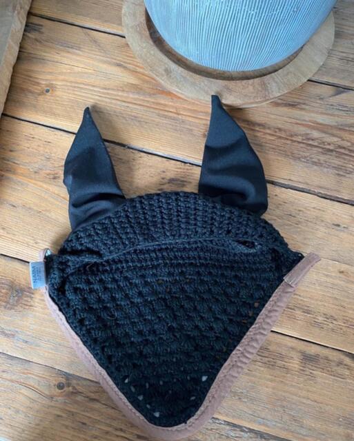 Bonnet noir Equithème taille full