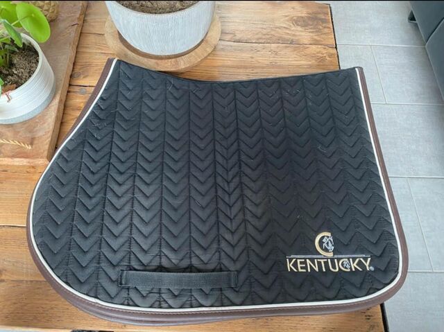Tapis noir kentucky