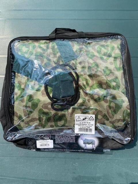 Couverture anti-mouches militaire