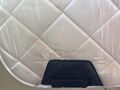 Tapis et bonnet WOW store blanc