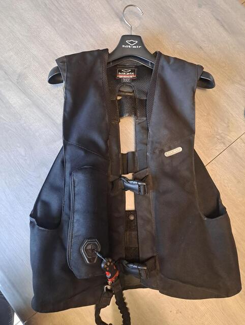 Gilet airbag hit air