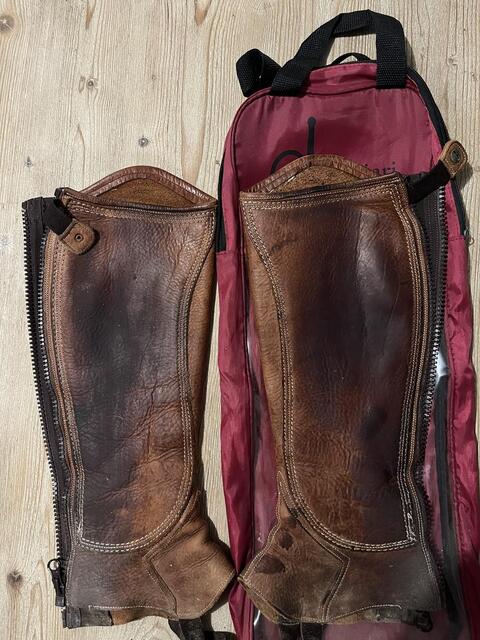 Boots + chaps secchiari