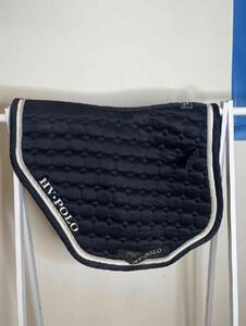 tapis bleu marine
