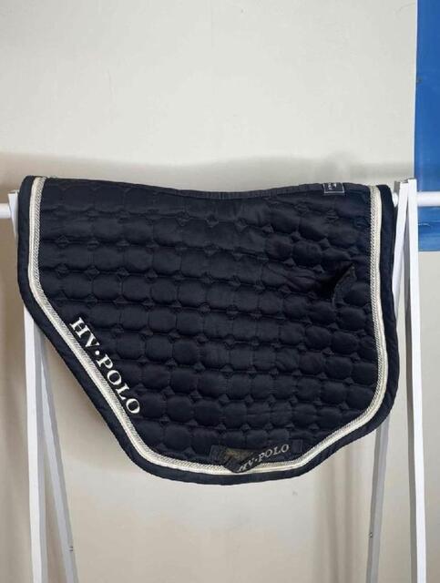 tapis bleu marine